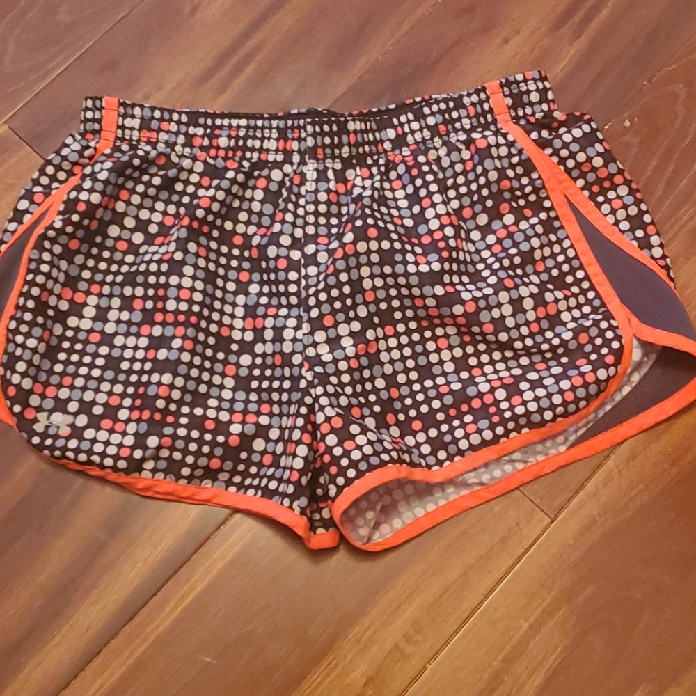Womens Under Armour Semi Fitted Shorts size M